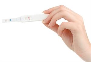 Trễ kinh từ 10-20 ngày thử que 1 vạch là tại sao?